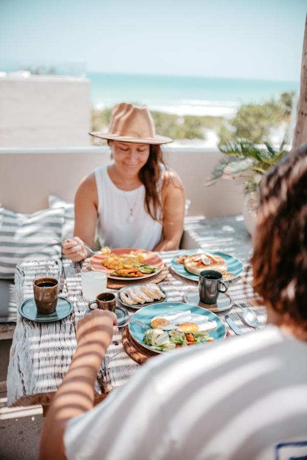 Dos Mares Barefoot Hotel إل كويو المظهر الخارجي الصورة